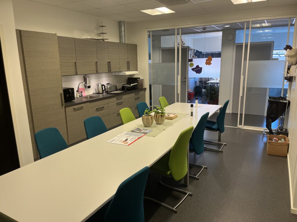 Satsbygget, Kjøkken og spiserom